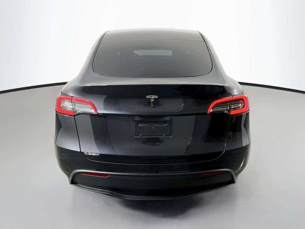 Used 2024 Tesla Model Y Long Range RWD image 7