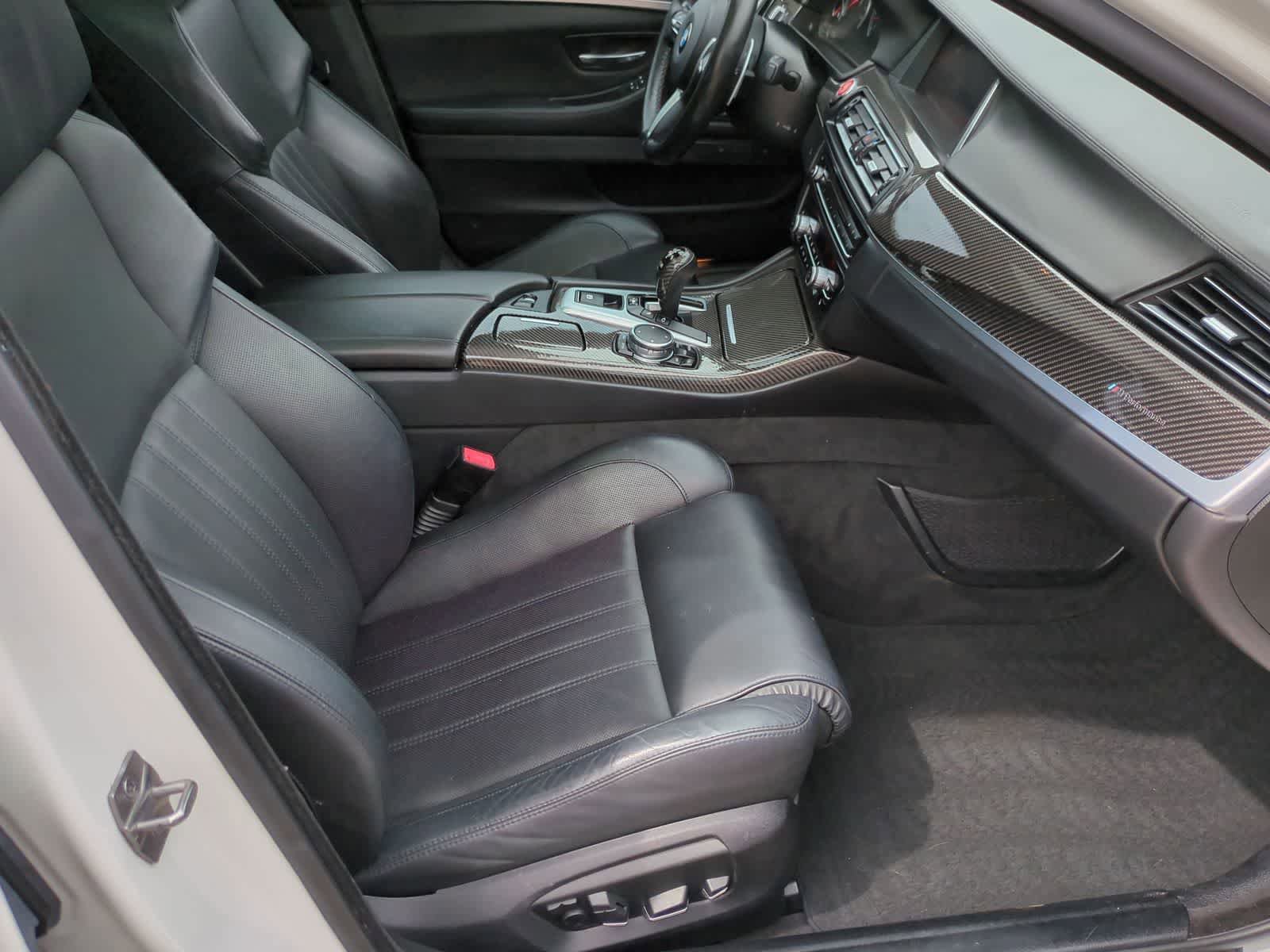 Used 2016 BMW M5 image 23