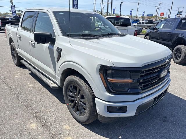 New 2026 Ford F150 XLT w/ Equipment Group 302A MID RWD image 3