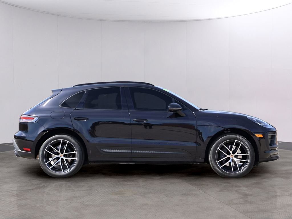 Certified 2023 Porsche Macan image 9