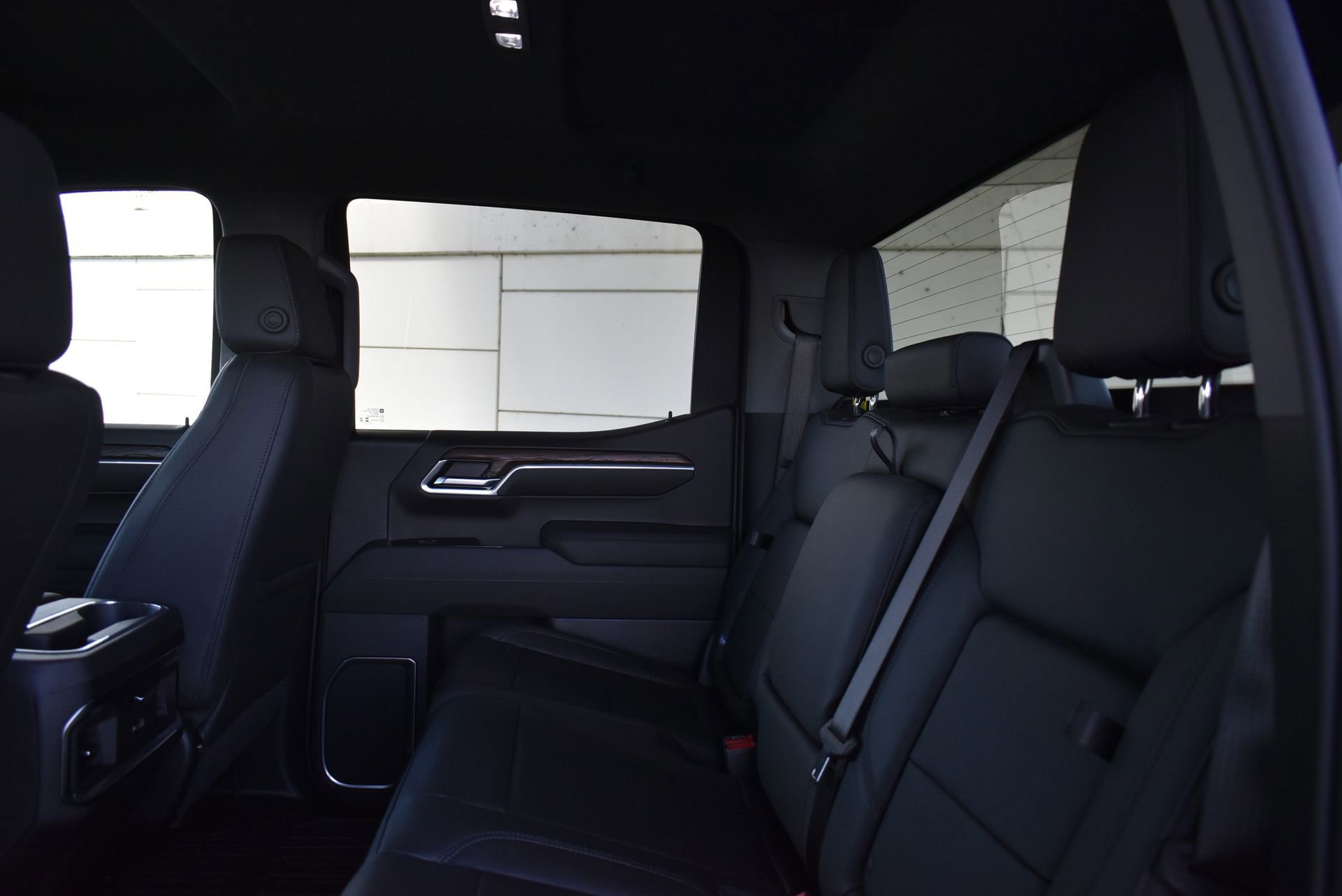 New 2026 GMC Sierra 1500 SLT w/ SLT Premium Package image 18