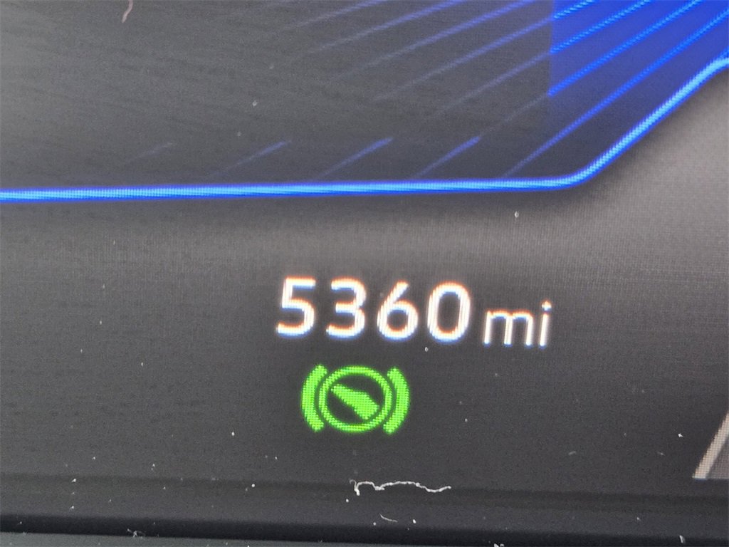 Certified 2025 Volkswagen Taos SE image 27