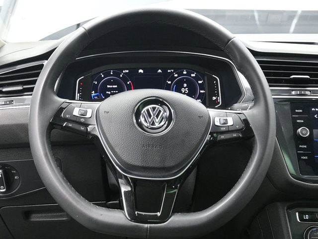 Used 2020 Volkswagen Tiguan SEL w/ 3rd Row Seat Package image 28