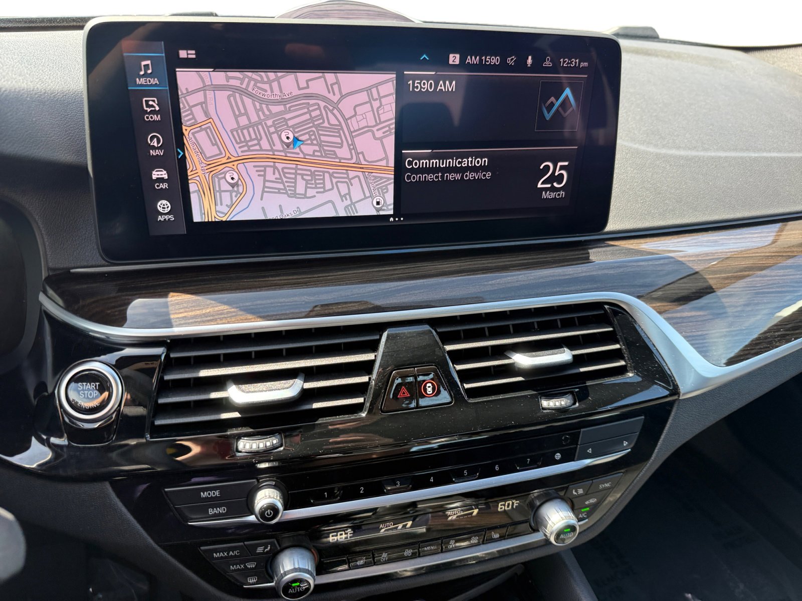 Used 2023 BMW 530e w/ Premium Package image 12