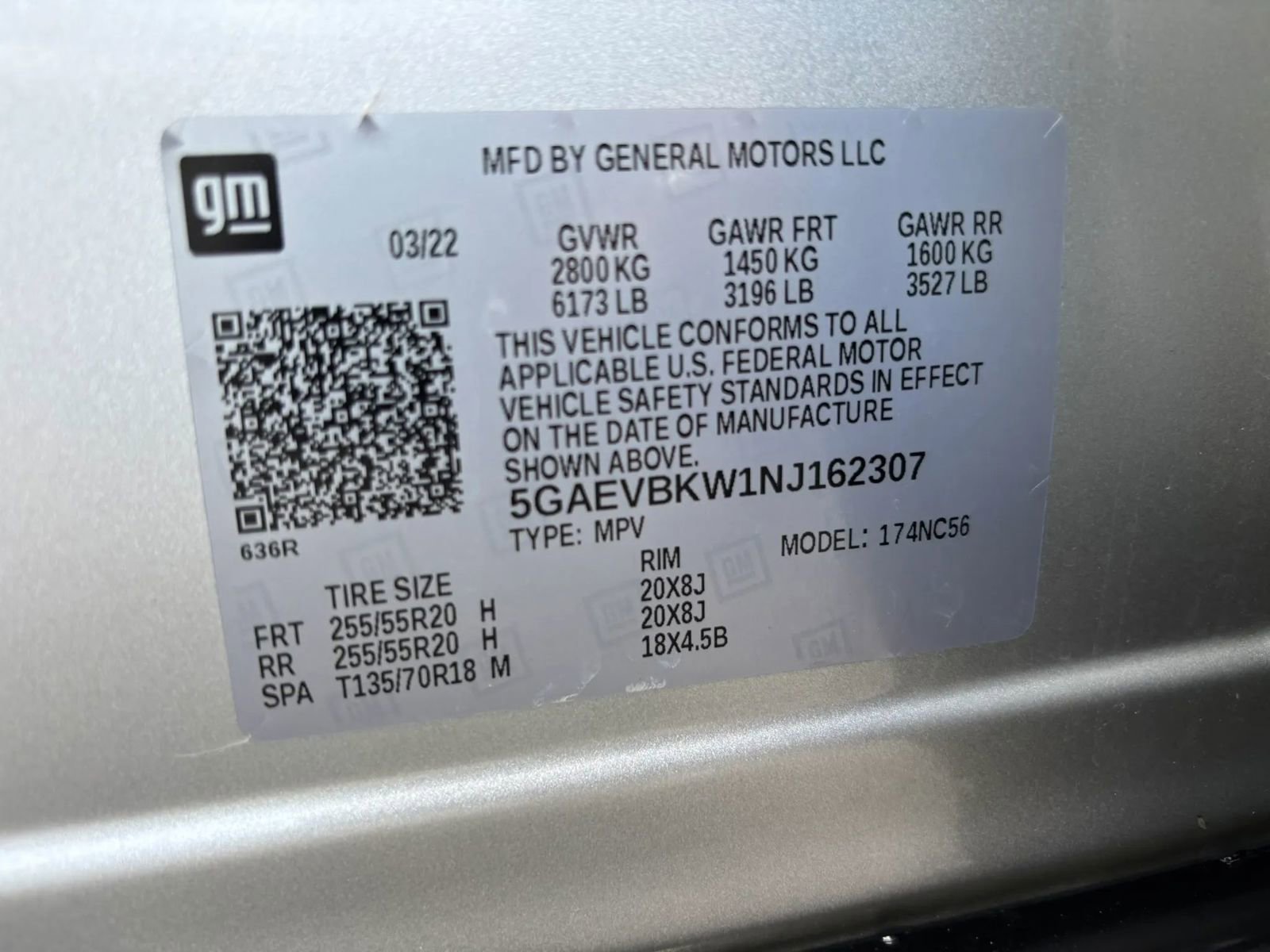 Used 2022 Buick Enclave Premium w/ Surround and Sites Package AWD/4WD image 25