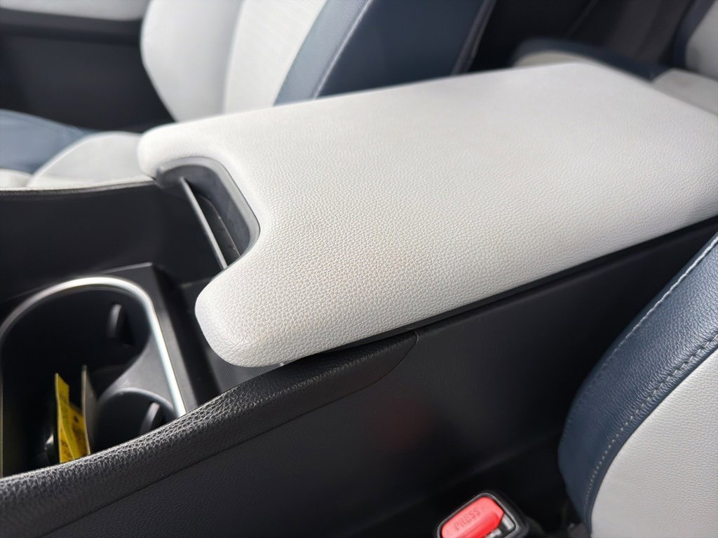 Certified 2024 Subaru Solterra Limited image 36