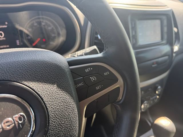 Used 2015 Jeep Cherokee Latitude image 25