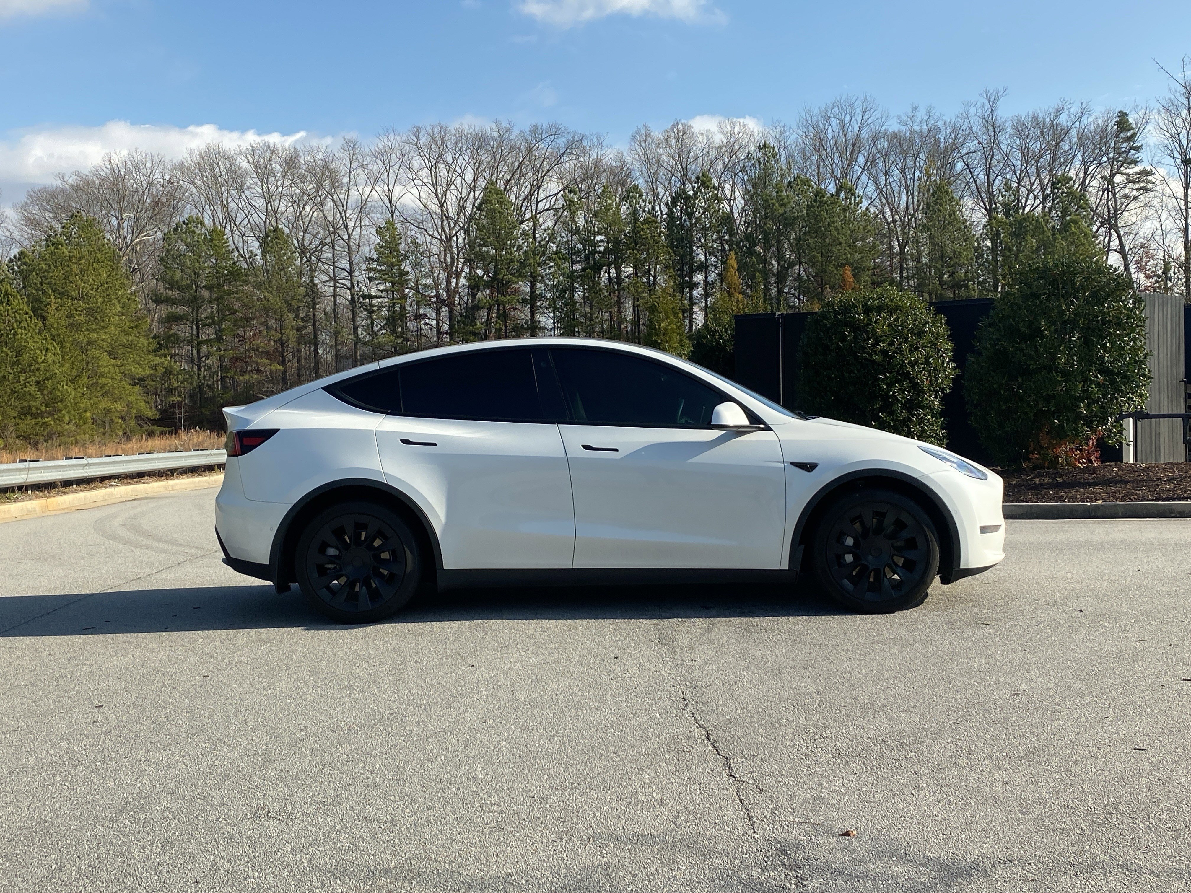 Used 2021 Tesla Model Y Long Range image 5