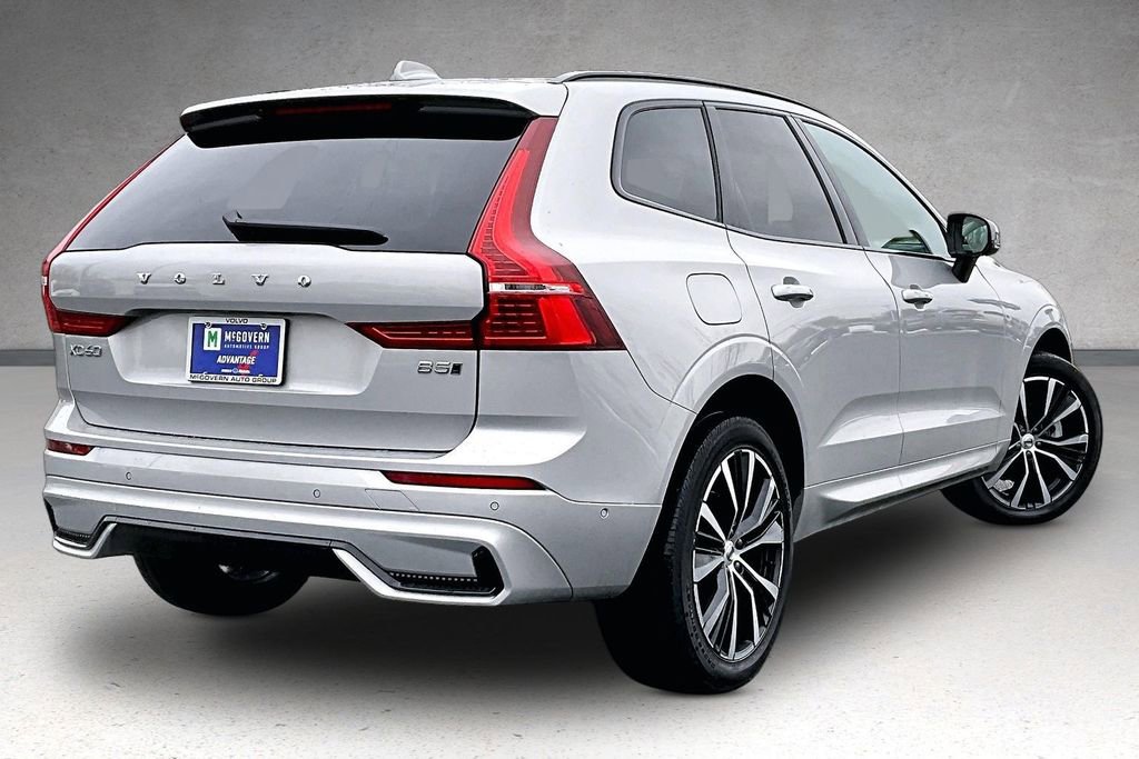 Certified 2024 Volvo XC60 B5 Plus w/ Climate Package image 6
