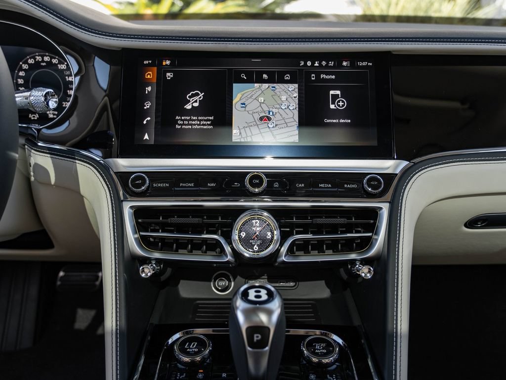 New 2026 Bentley Flying Spur Plug-In Hybrid AWD/4WD image 32