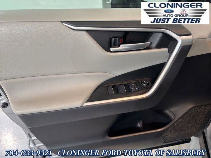 Used 2023 Toyota RAV4 XLE Premium image 23