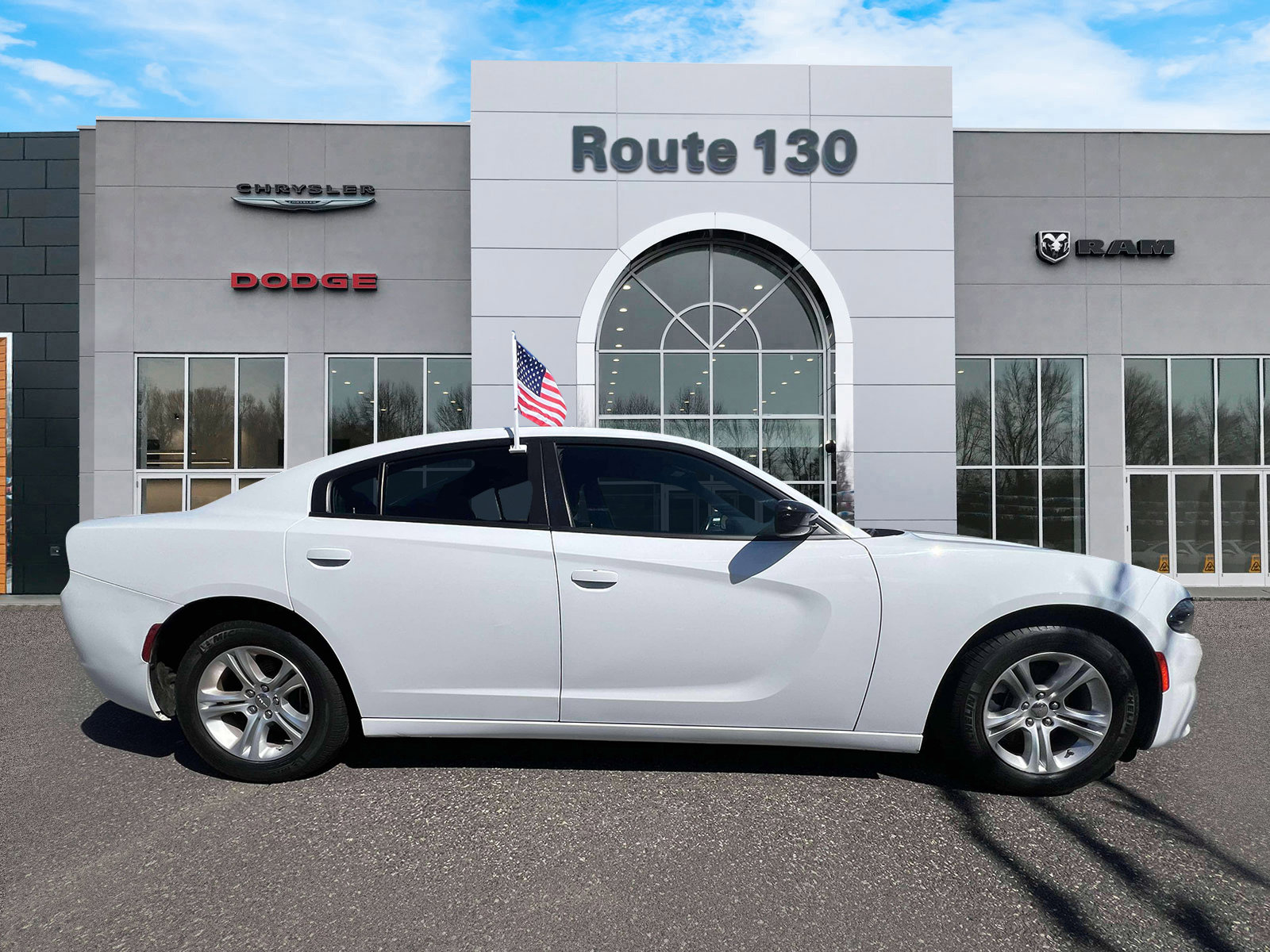 Used 2023 Dodge Charger SXT image 5