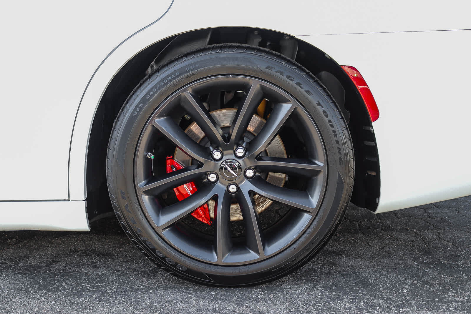 Used 2023 Chrysler 300 C RWD image 11