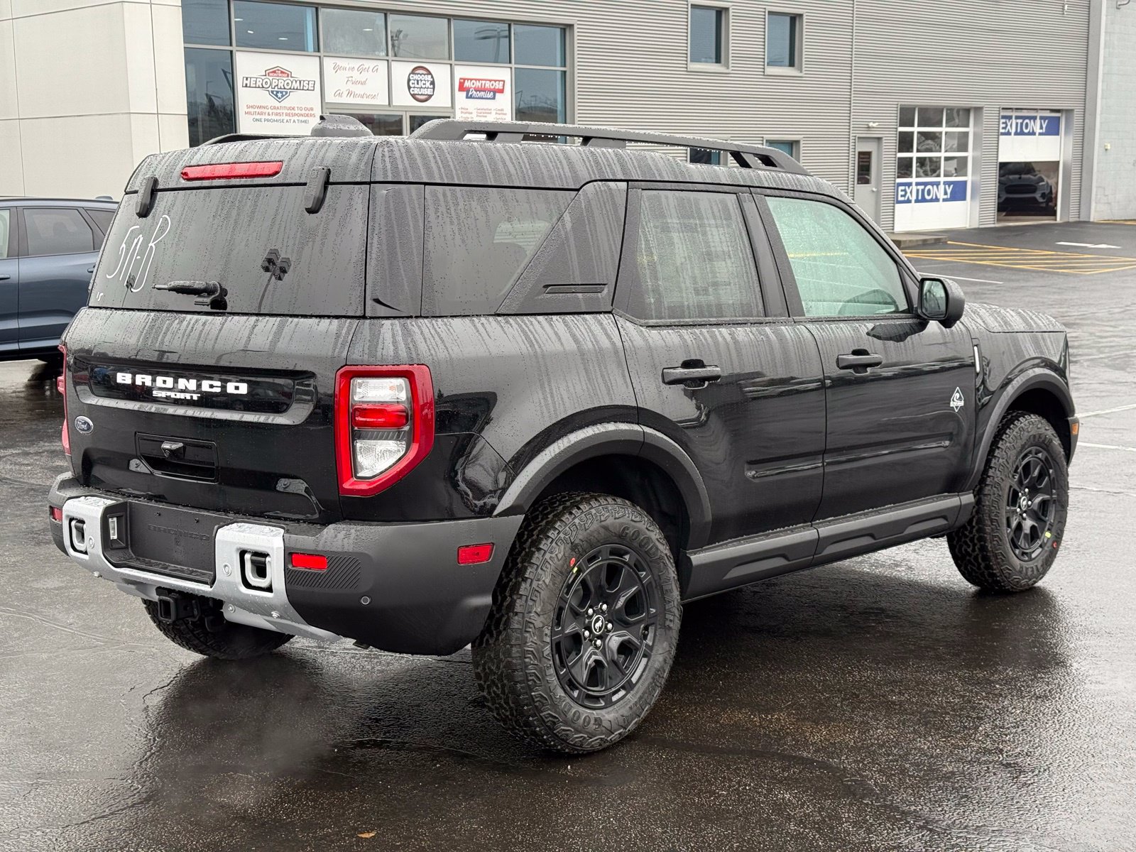New 2025 Ford Bronco Sport Outer Banks w/ Sasquatch Outer Banks Package AWD/4WD image 6