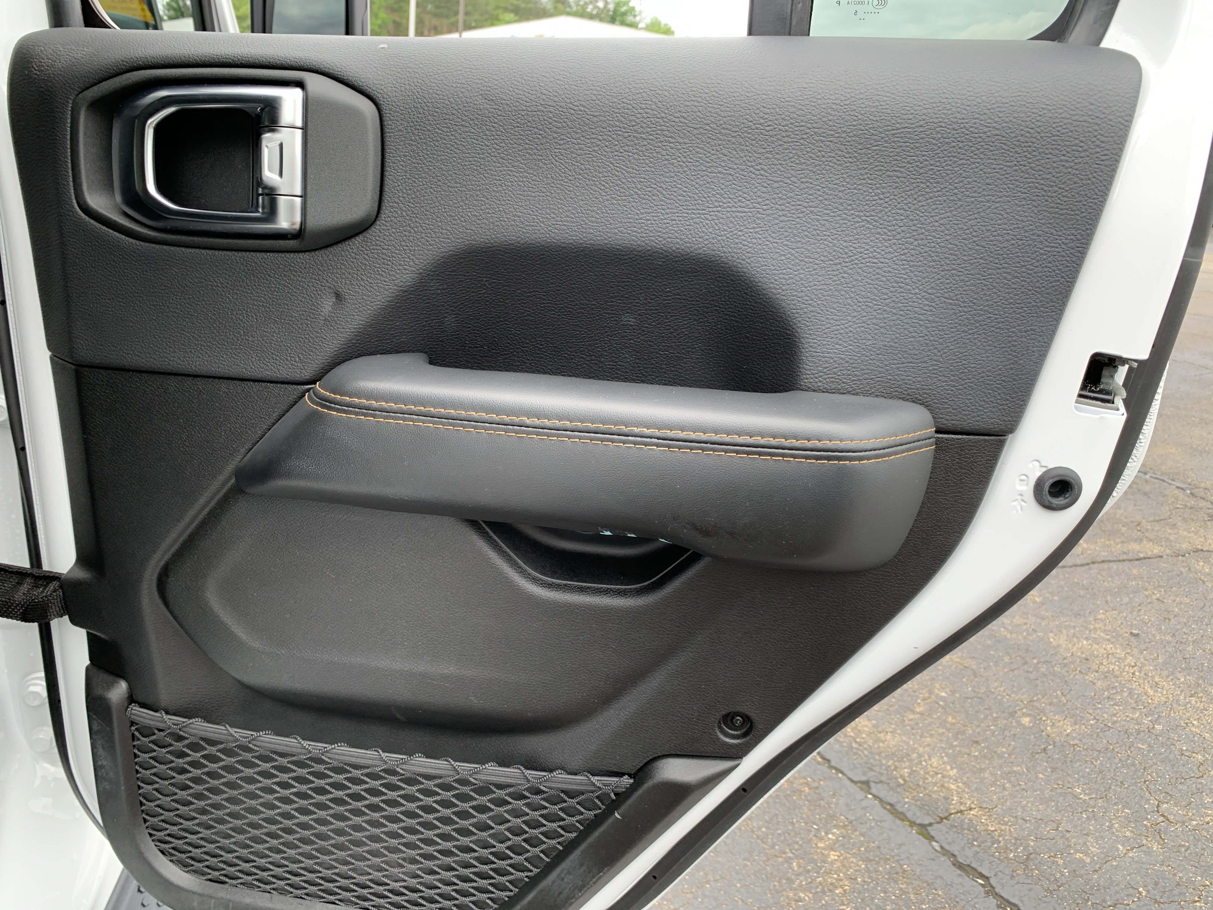 Used 2025 Jeep Wrangler Unlimited Sahara AWD/4WD image 32