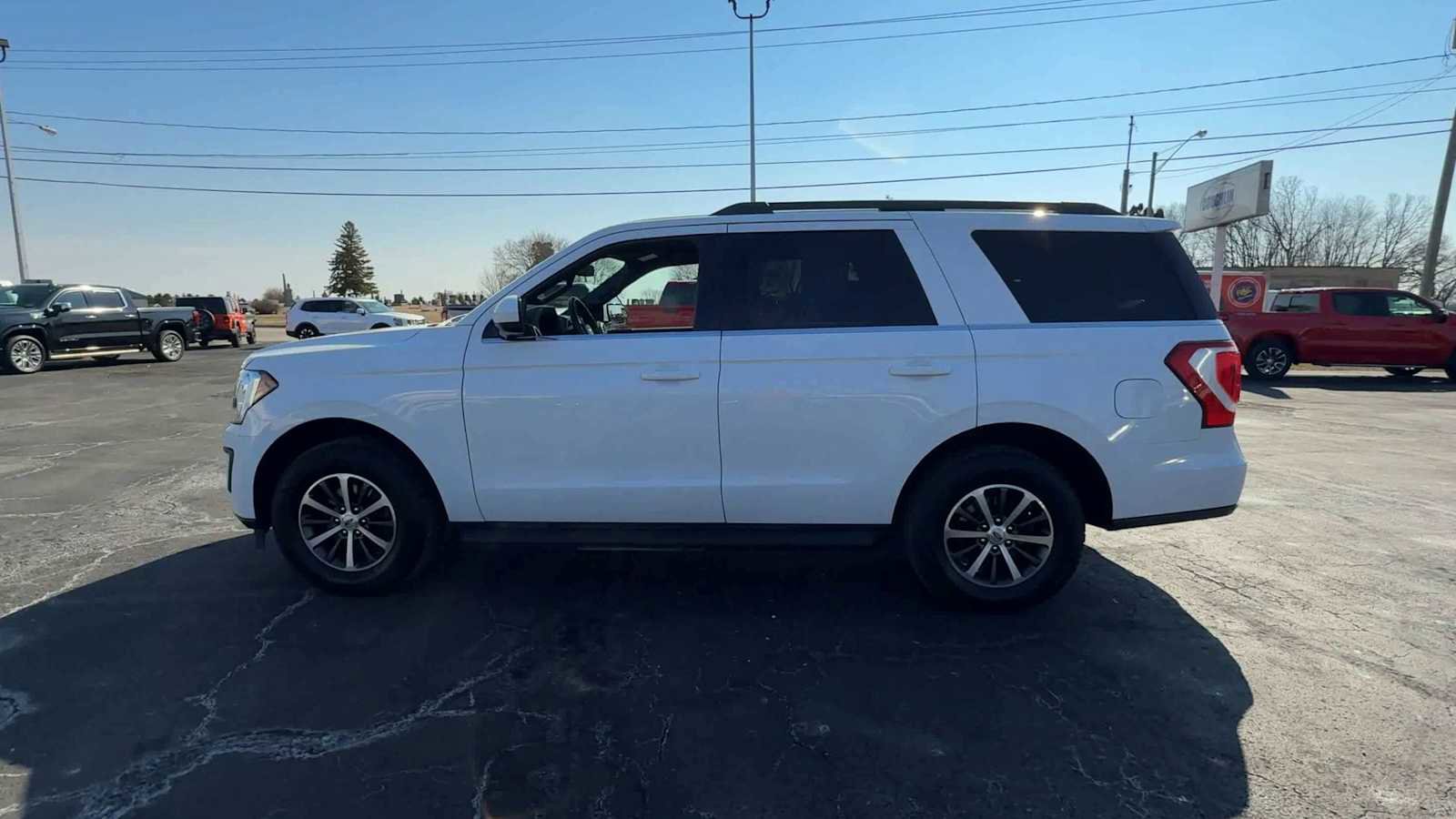 Used 2019 Ford Expedition XLT image 5