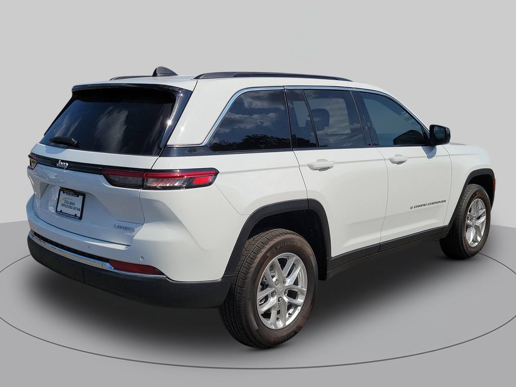 New 2026 Jeep Grand Cherokee Laredo RWD image 3