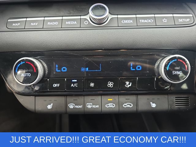 Used 2025 Hyundai Elantra SEL w/ Cargo Package FWD image 21