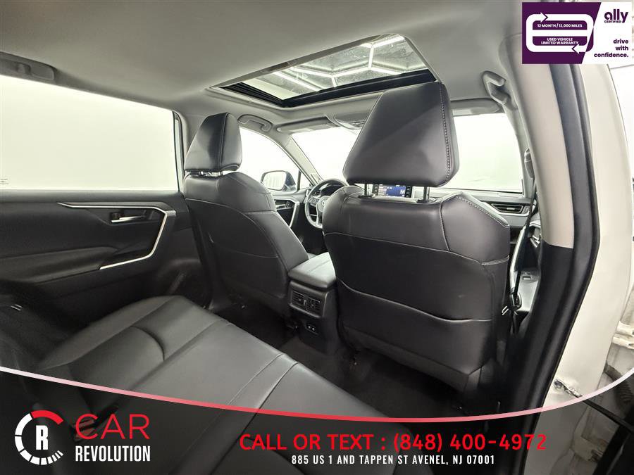 Used 2021 Toyota RAV4 XLE Premium AWD/4WD image 36