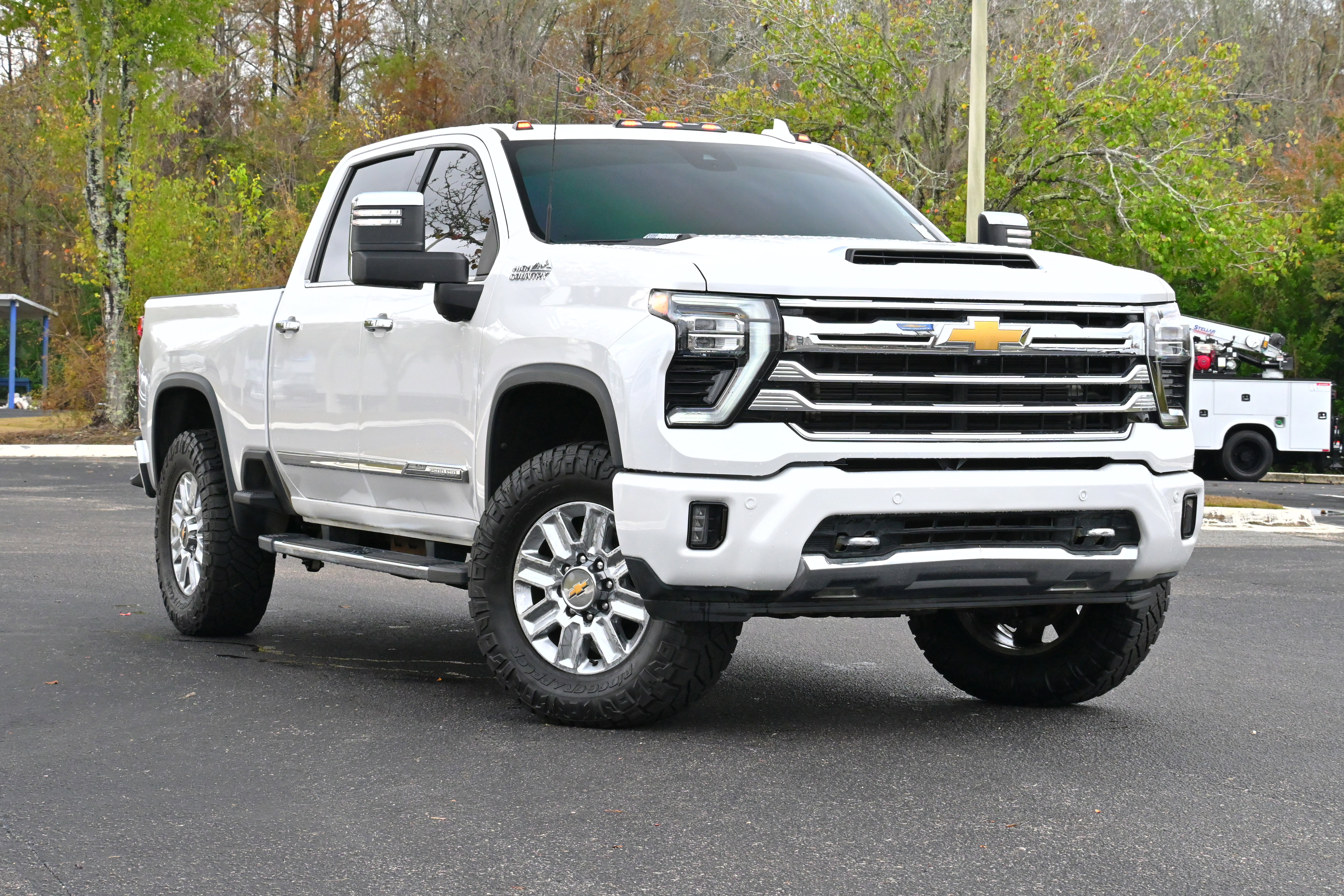 Used 2024 Chevrolet Silverado 2500 High Country w/ High Country Premium Package image 2
