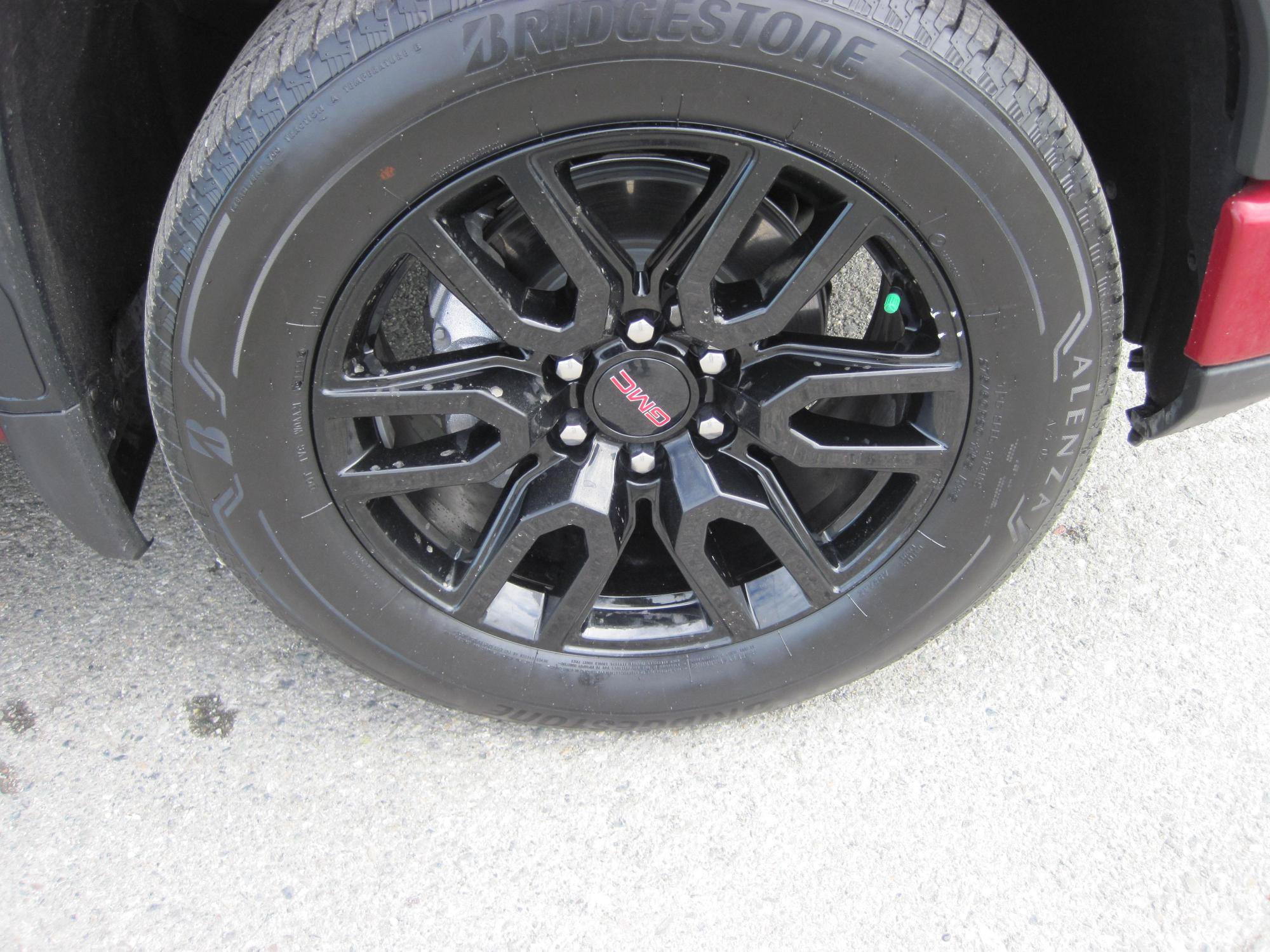 Used 2024 GMC Sierra 1500 Elevation w/ LPO, Elevation Black Package AWD/4WD image 7