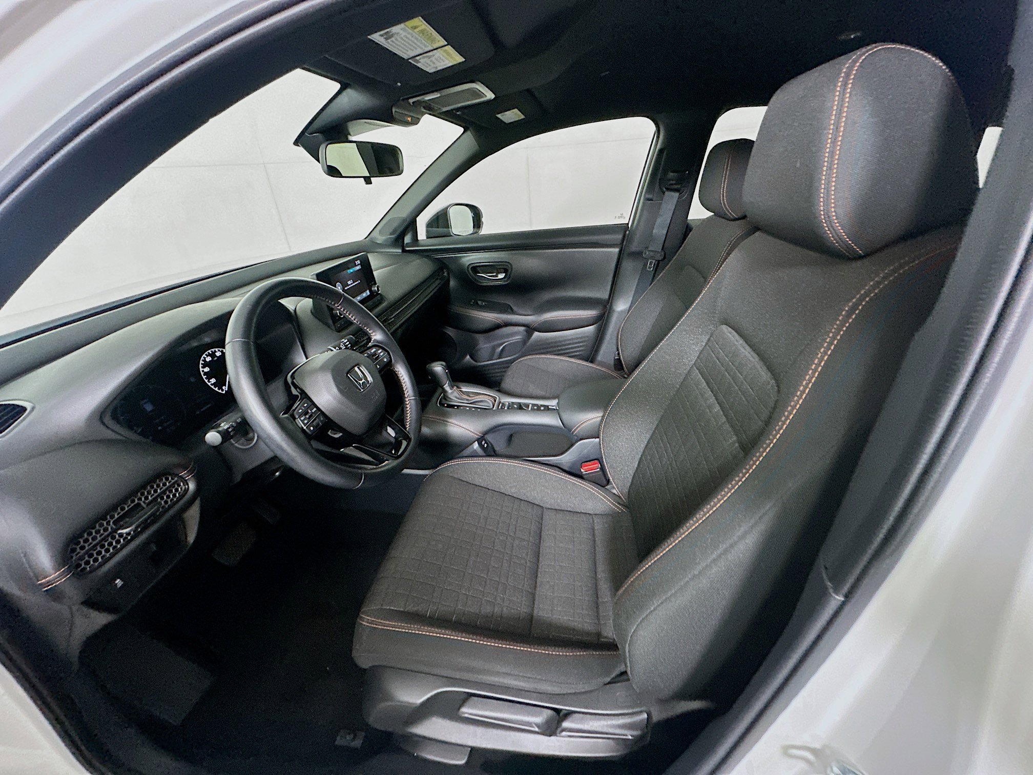 Used 2025 Honda HR-V Sport image 13