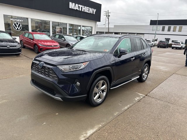 Used 2020 Toyota RAV4 Limited image 1