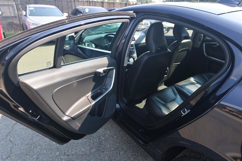 Used 2016 Volvo S60 T5 Premier w/ Convenience Package AWD/4WD image 12