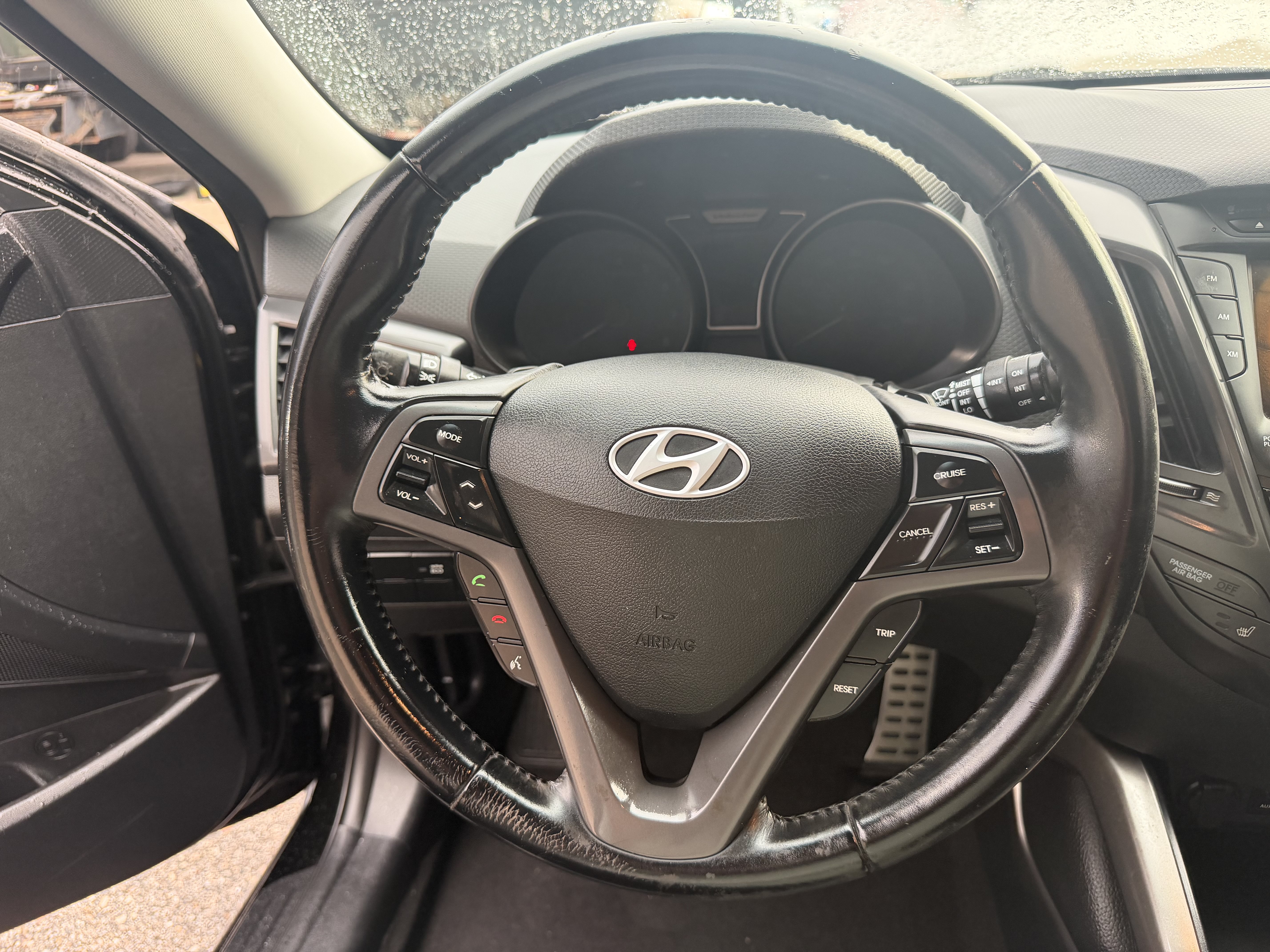 Used 2015 Hyundai Veloster Turbo FWD image 24