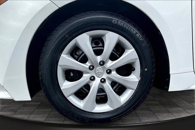 Used 2024 Toyota Corolla LE image 31