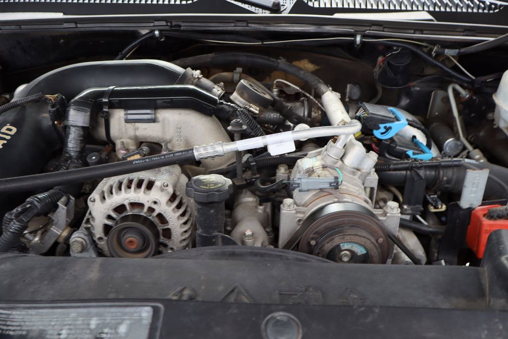 Used 2005 Chevrolet Silverado 2500 LS w/ Heavy-Duty Power Package image 27