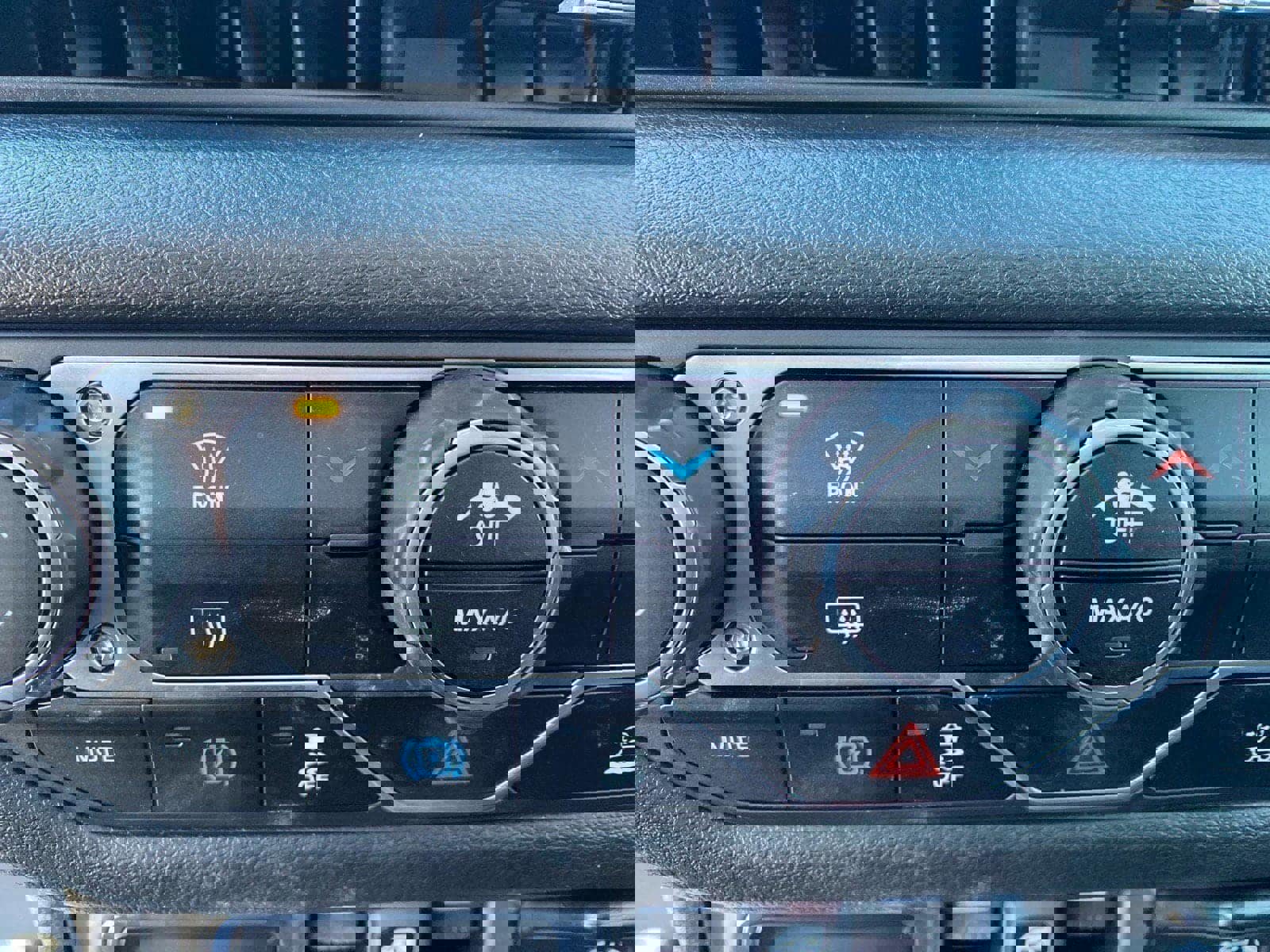 Used 2025 Jeep Wrangler Willys image 13