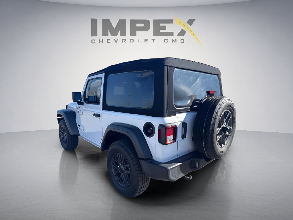 Used 2024 Jeep Wrangler Sport AWD/4WD image 3