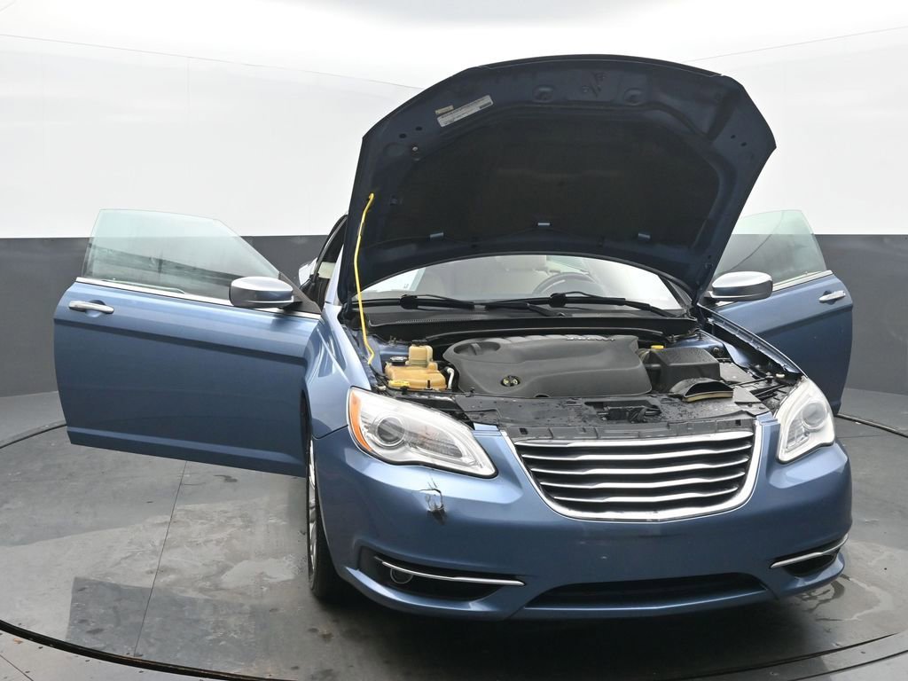 Used 2011 Chrysler 200 Limited image 52