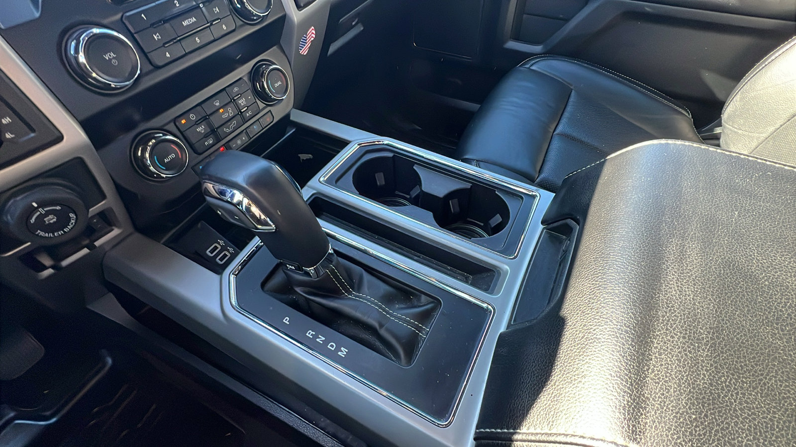 Used 2020 Ford F150 Lariat image 31