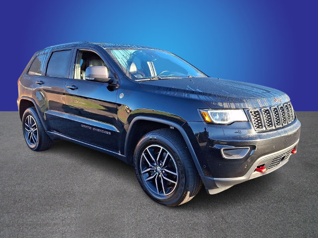 Used 2018 Jeep Grand Cherokee Trailhawk w/ Trailhawk Luxury Group AWD/4WD image 3