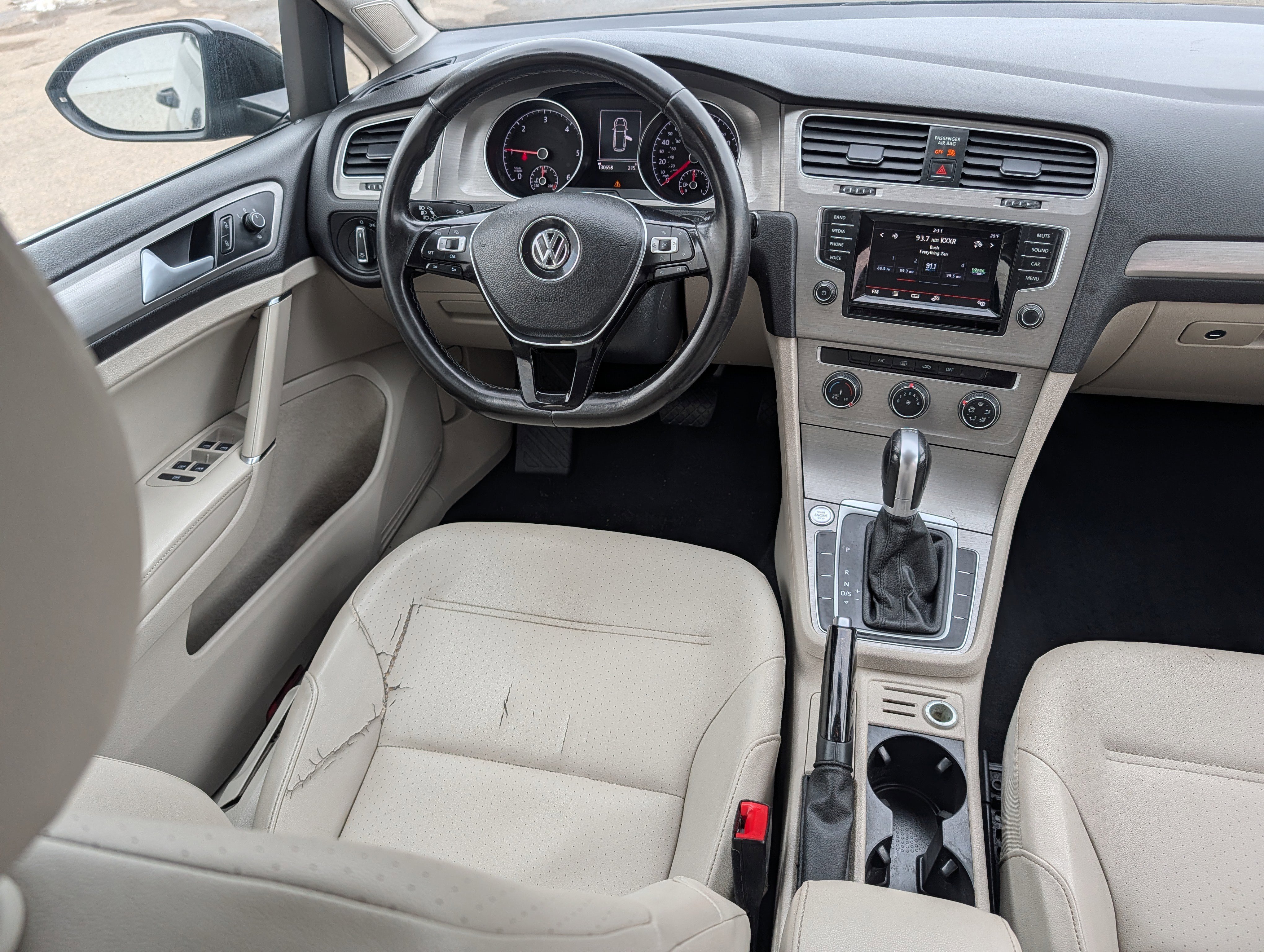 Used 2015 Volkswagen Golf TDI S image 9