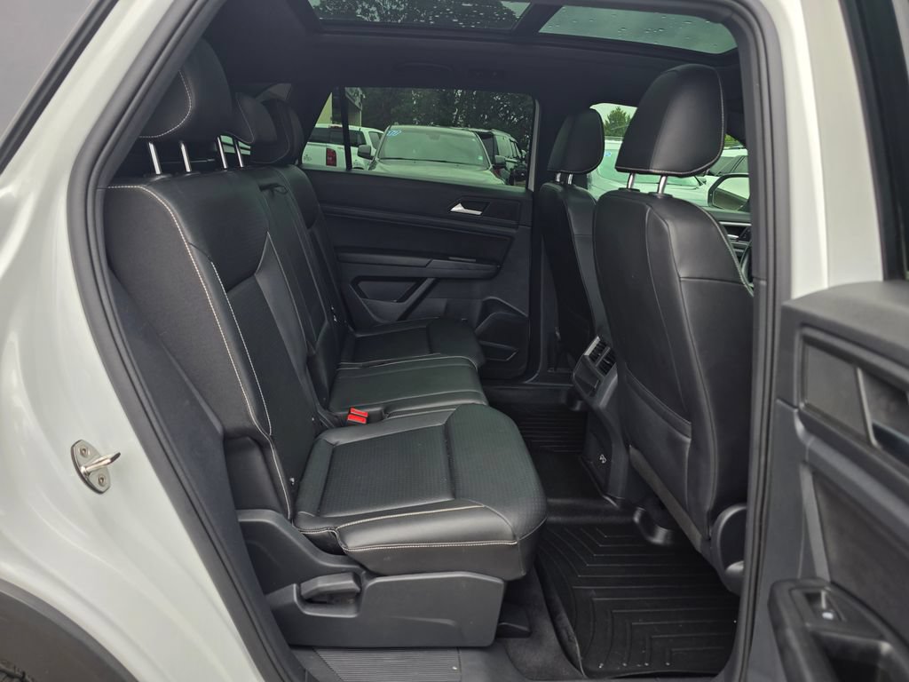 Used 2020 Volkswagen Atlas Cross Sport SEL R-Line AWD/4WD image 24