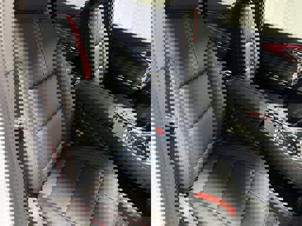 New 2026 Chevrolet Traverse RS w/ LPO, Floor Liner Package image 11