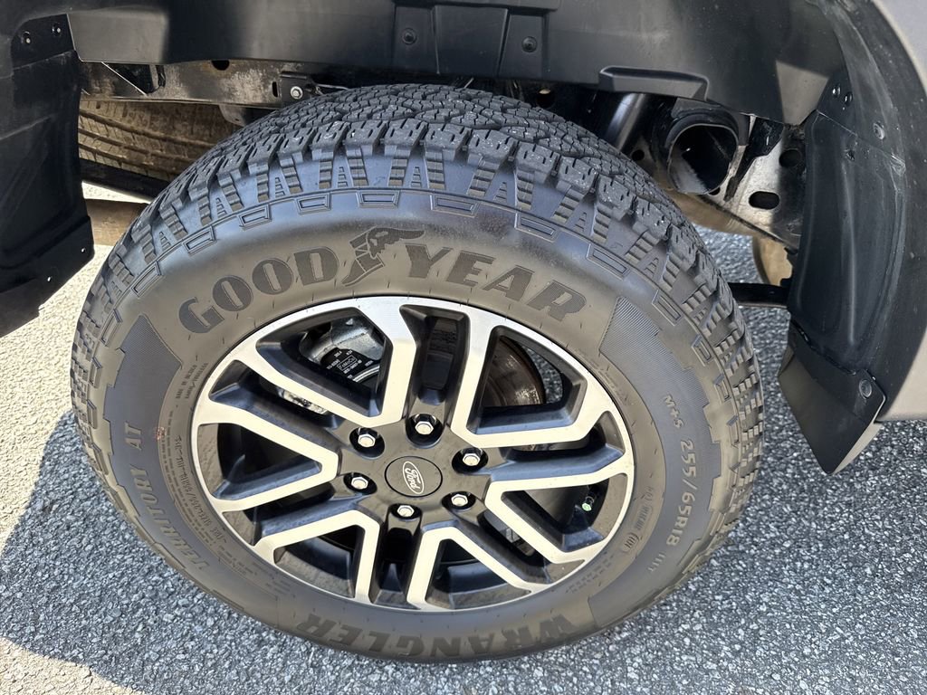 Used 2025 Ford Ranger Lariat w/ Trailer Tow Package image 17