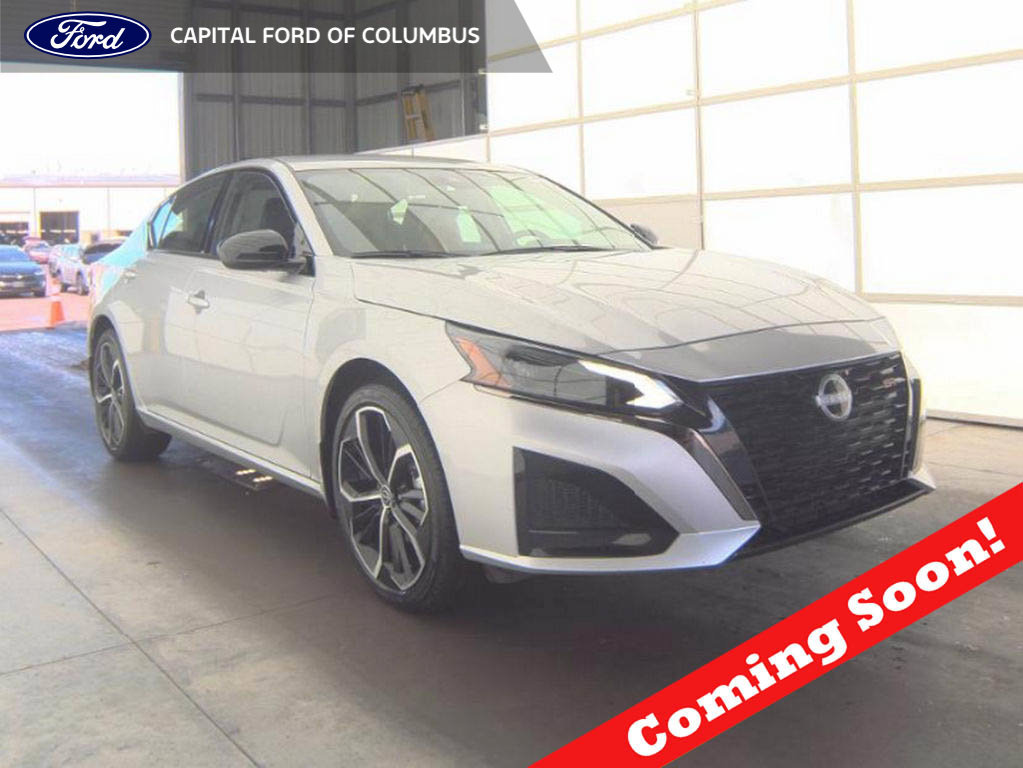 Used 2025 Nissan Altima 2.5 SR AWD/4WD image 1