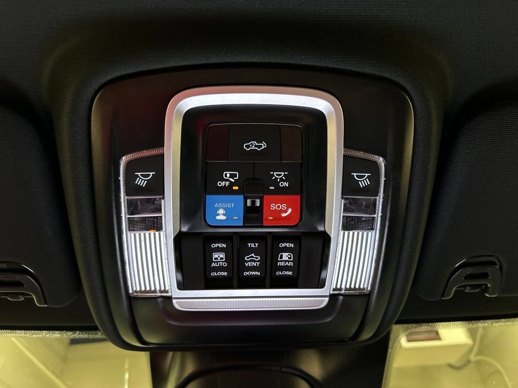 Used 2026 RAM 2500 Laramie AWD/4WD image 26