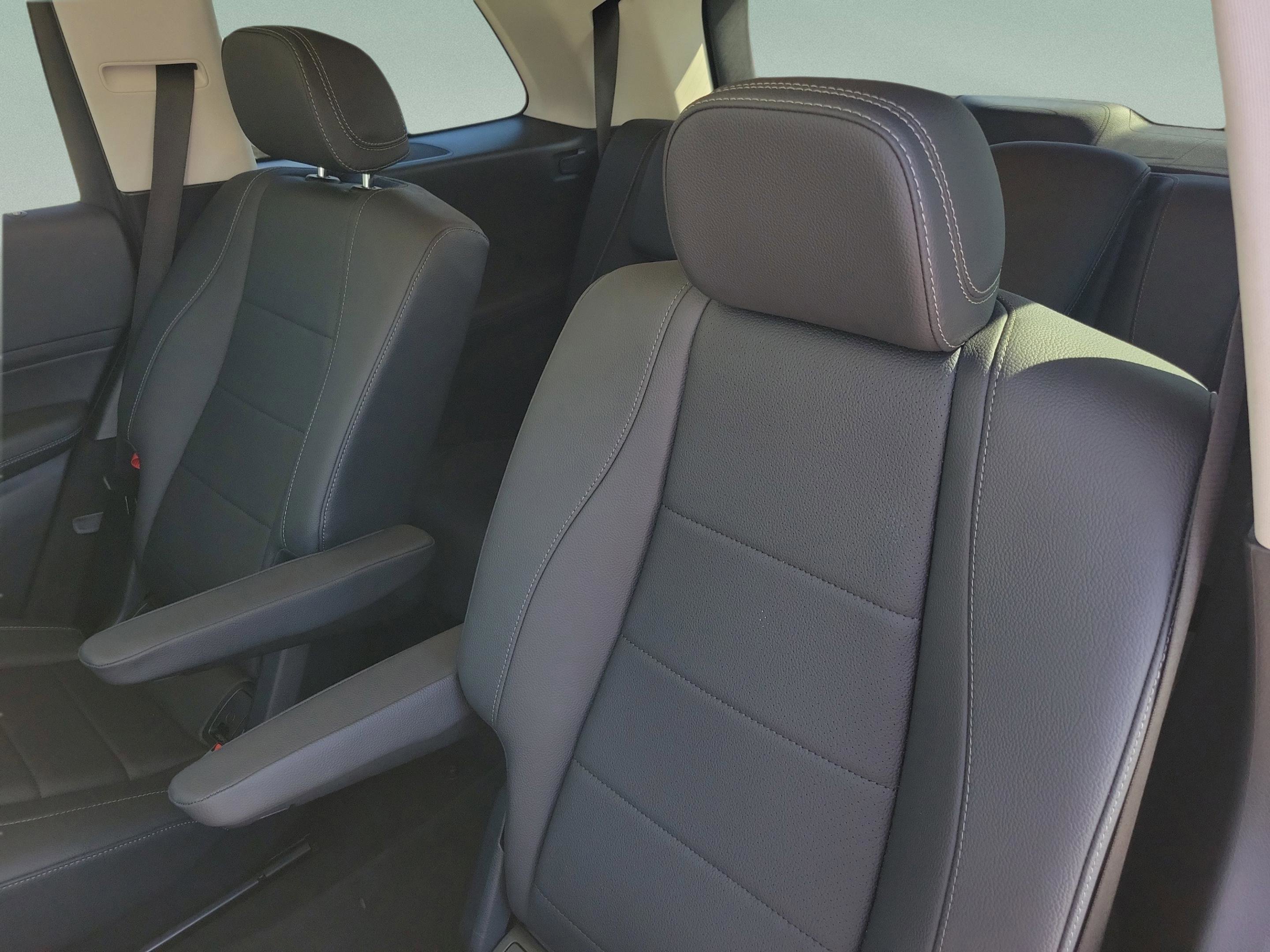 Certified 2026 Mercedes-Benz GLS 450 4MATIC image 9