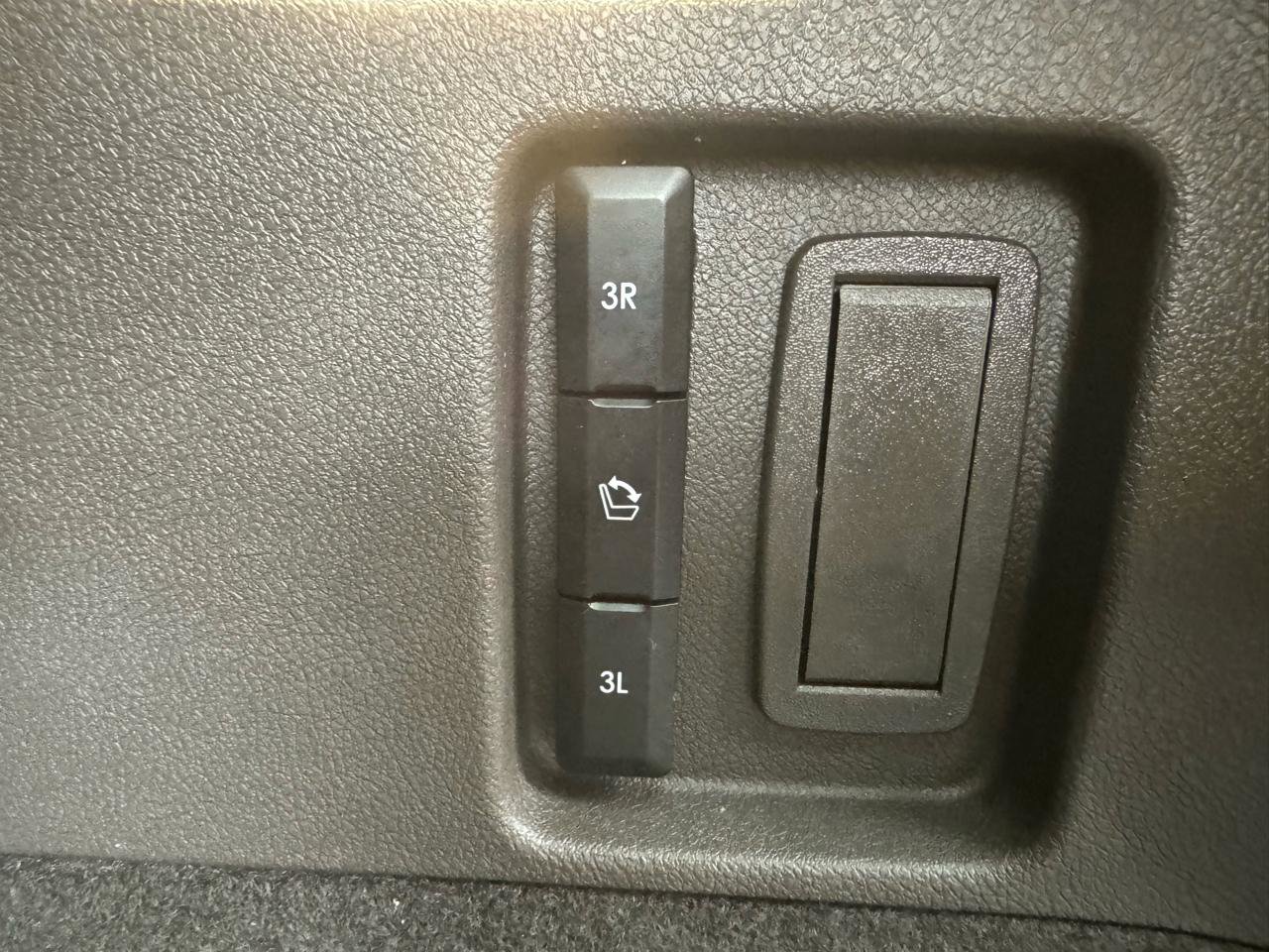 Used 2024 Lincoln Aviator Reserve w/ Equipment Group 201A image 34