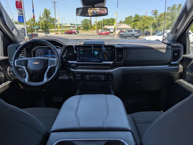 Used 2024 Chevrolet Silverado 3500 LT w/ Convenience Package AWD/4WD image 11