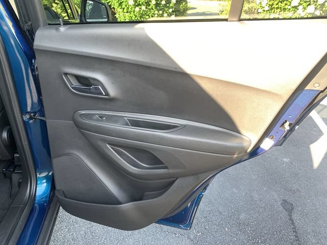 Used 2020 Chevrolet Trax LT FWD image 11