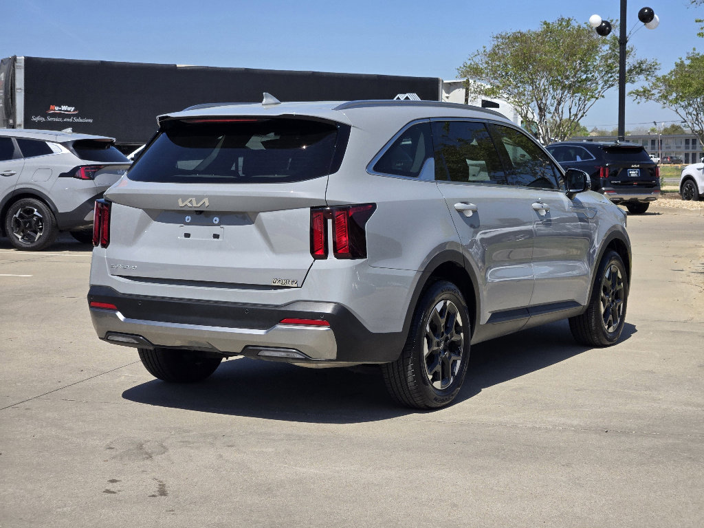 Certified 2025 Kia Sorento S image 4