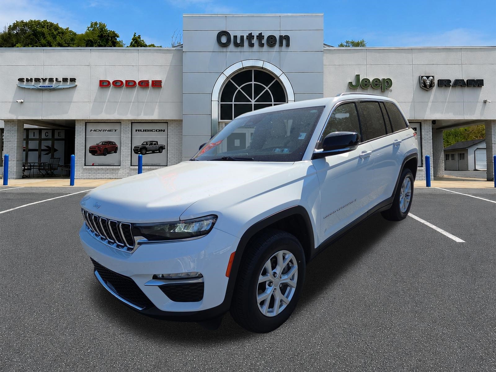 Used 2023 Jeep Grand Cherokee Limited AWD/4WD image 8