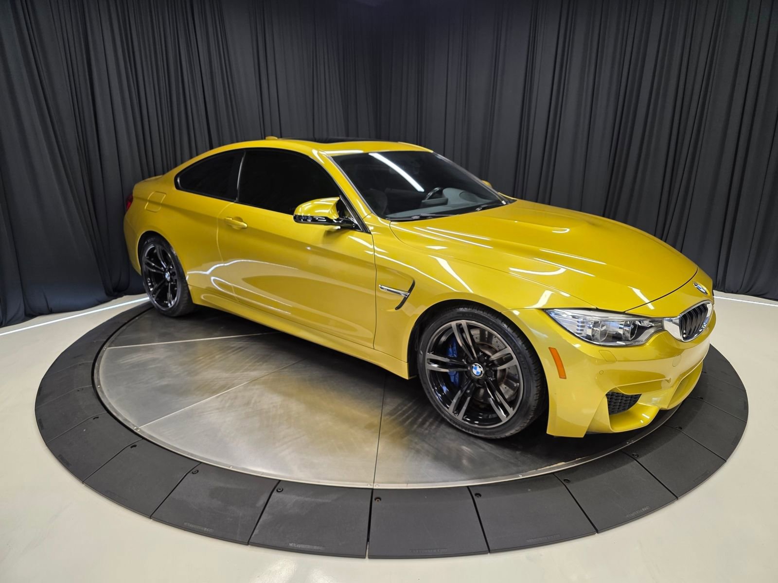 Used 2015 BMW M4 Coupe image 13
