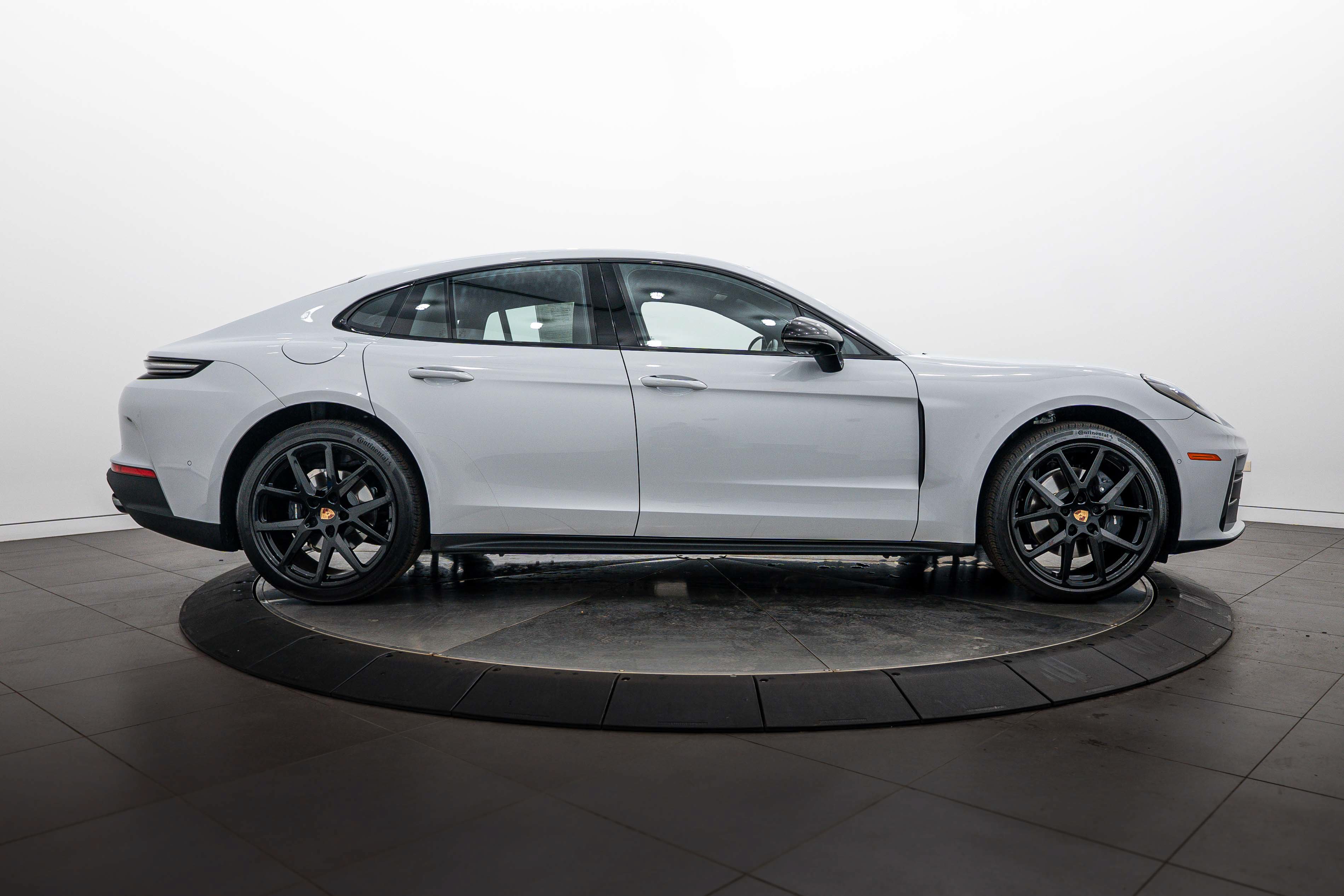 Certified 2026 Porsche Panamera 4 AWD/4WD image 8